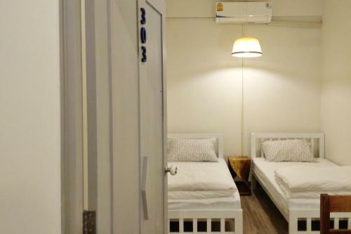 Fun Cafe & Hostel Bangkok