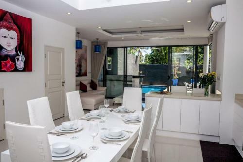3 Bedroom Contemporary Pool Villa Mandina