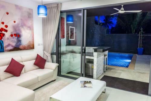 3 Bedroom Contemporary Pool Villa Mandina