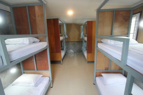 Chomjan Hostel