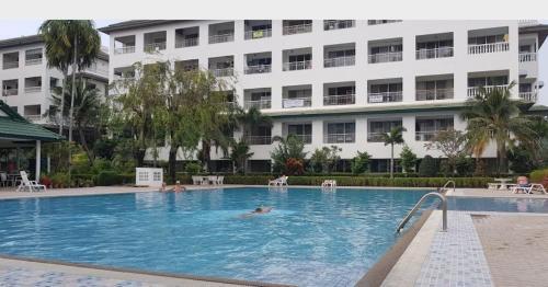 Baan Suan Lalana F4 R423