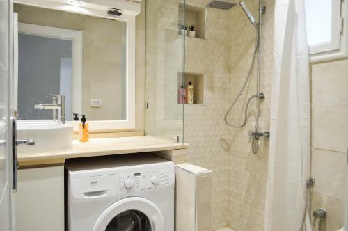 Luxury Apartment In La Marsa - 2 Bed 2 Bath