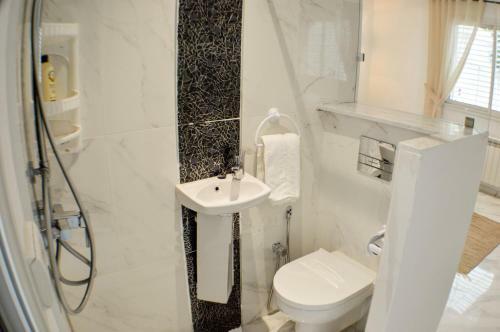 Luxury Apartment In La Marsa - 2 Bed 2 Bath