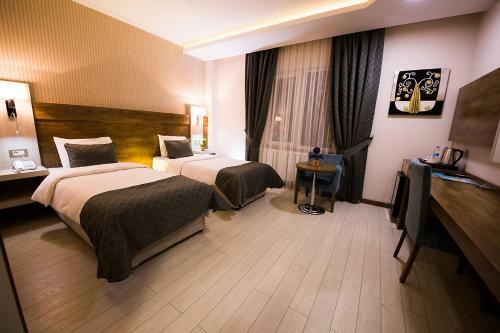 White Star Hotel