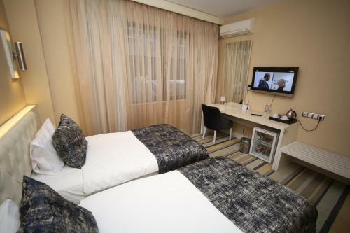 Grand Nora Hotel