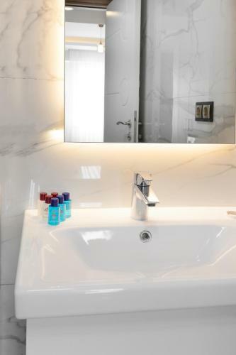 Theluna Suite Hotel