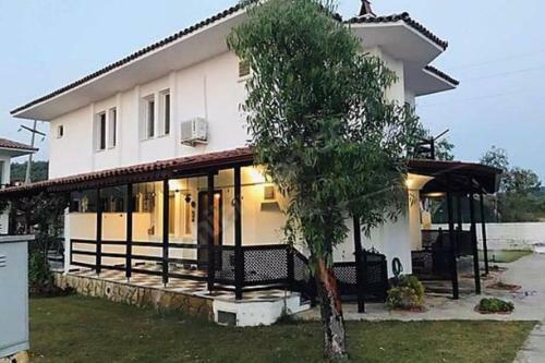 ?fethiyede Bulunan Olimpik Havuzlu Villa