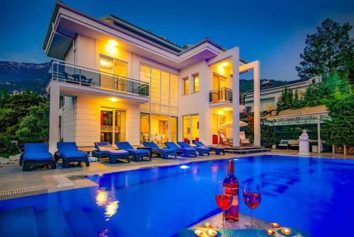 Unique Villa C