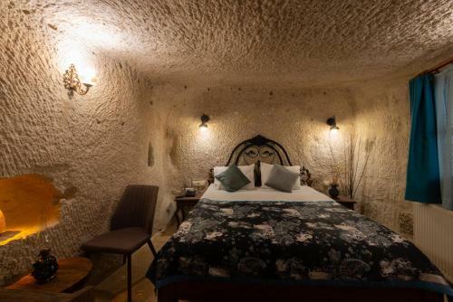 Vintage Cave House Hotel