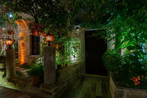 Vintage Cave House Hotel