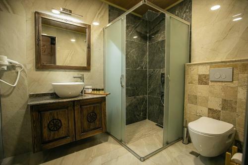 Hotel Ada Cave Suites