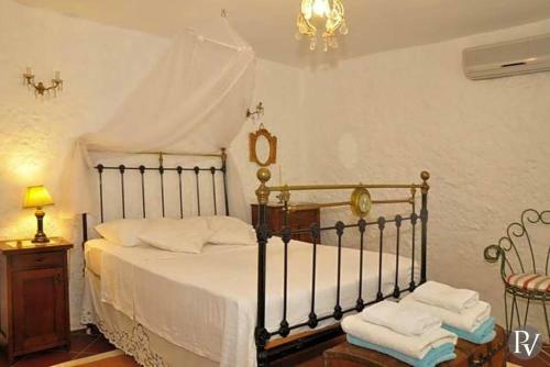Marmaris Villa Sleeps 7 Pool Air Con Wifi