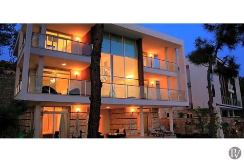 Islamlar Villa Sleeps 8 Pool Air Con Wifi