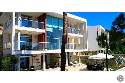 Islamlar Villa Sleeps 8 Pool Air Con Wifi