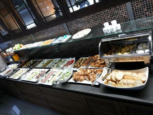 K Suites Hotel