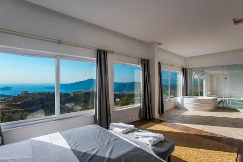 Kalkan Villa Sleeps 6 With Pool And Air Con