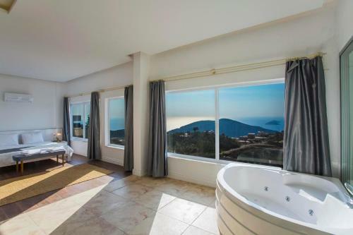 Kalkan Villa Sleeps 6 With Pool And Air Con