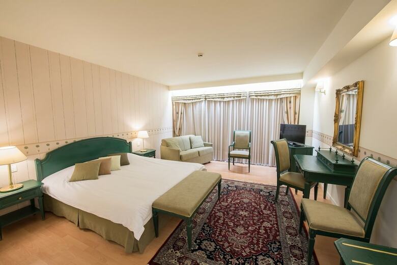 Hotel Poseidon Palace