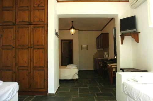 Hostal Gera's Olive Grove (elaionas Tis Geras)