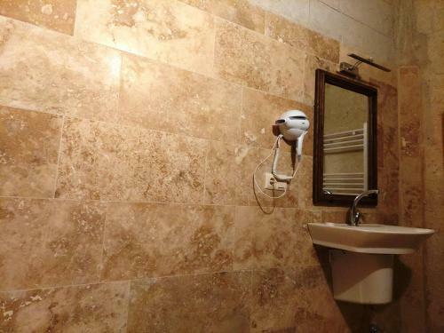 Armesos Cave Hotel