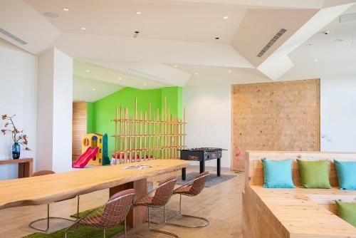 Skyebay Club - Silver Pavilion