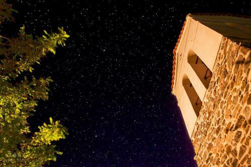 Hostal Oreiades Guesthouse