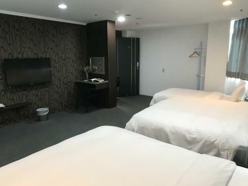 Chang Ti Metropolis Commercial Hotel