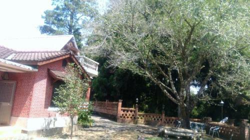 February Flower Food Homestay