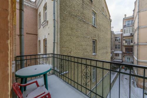 Huge 3 Bedroom Apartment Next To Gulliver & Synagogue