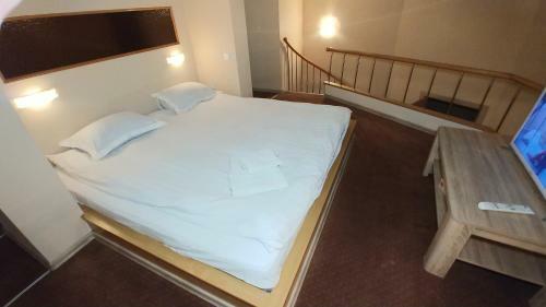 Apartamento Luxe. Two Bedrooms. 1 Shota Rustaveli Str. Centre