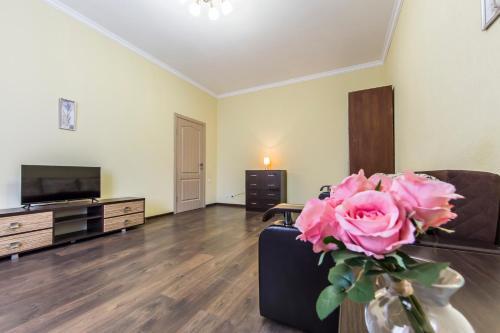 2-room Apartment Near Khreshchatyk And Golden Gate