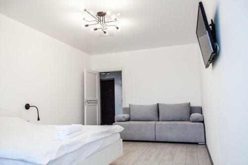 The Best Apartment In Kiev Black & White