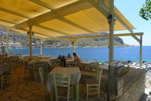 Hostal Kourmas Rooms