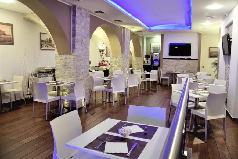 Cristal Palace Hotel