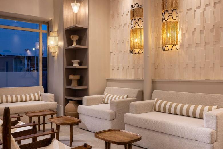 Hotel Crisol Lumi�re