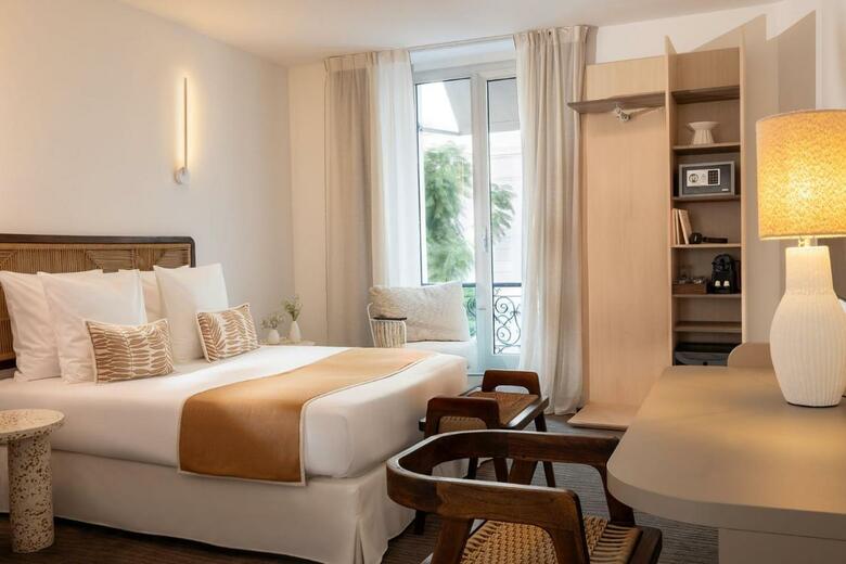 Hotel Crisol Lumi�re
