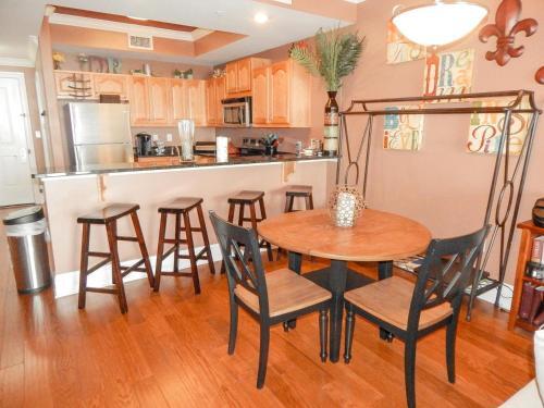 Apartamento 411 Holiday Isle 411 Condo