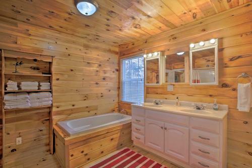 Mtn Abode With Wifi, 2 Mi To Little River Canyon!