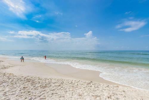 Island Winds West By Brett-robinson Vacations
