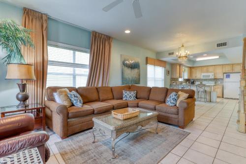 Blue Parrot West 6