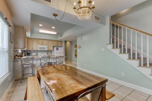 Blue Parrot West 6