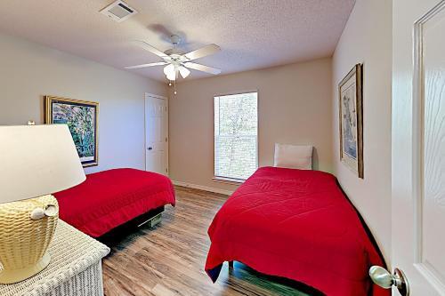 Apartamento New Listing! Blue Heron: 2 Lagoon-front Units Duplex