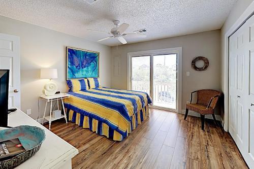 Apartamento New Listing! Blue Heron: 2 Lagoon-front Units Duplex