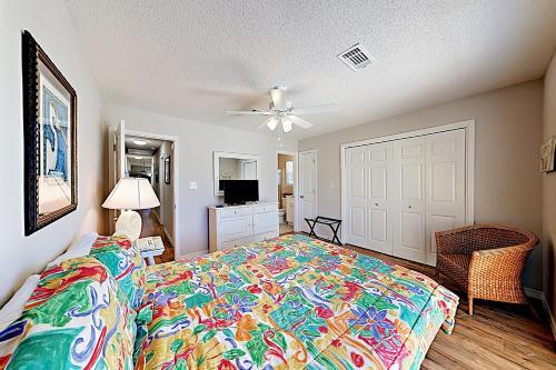 Apartamento New Listing! Blue Heron: 2 Lagoon-front Units Duplex