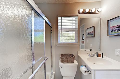 Apartamento New Listing! Blue Heron: 2 Lagoon-front Units Duplex