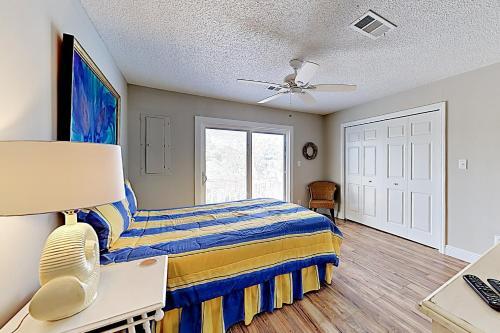 Apartamento New Listing! Blue Heron: 2 Lagoon-front Units Duplex