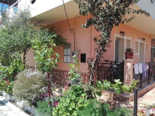 Kokkinos Apartments