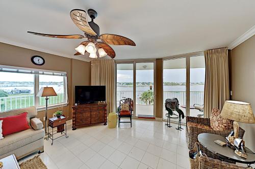 Apartamento Corner Unit - Huge Wraparound Balcony, Pools & Gym Condo