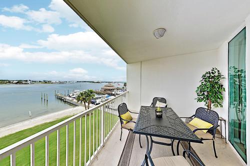 Apartamento Corner Unit - Huge Wraparound Balcony, Pools & Gym Condo
