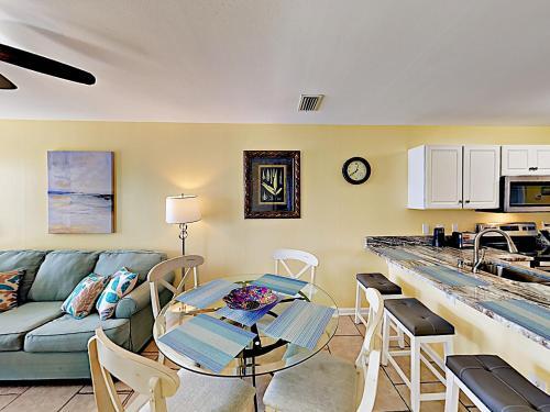 Apartamento Breezy Gulf-view Condo Unit #209 Condo